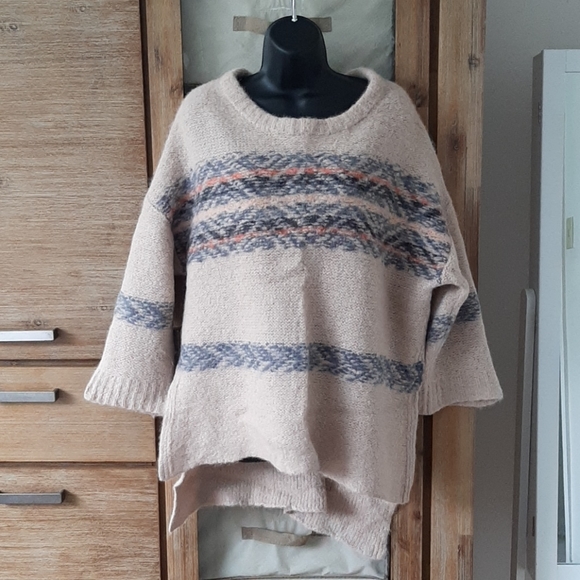 Free People Sweater - Picture 1 of 4